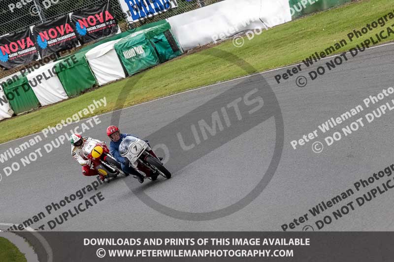 Vintage motorcycle club;eventdigitalimages;mallory park;mallory park trackday photographs;no limits trackdays;peter wileman photography;trackday digital images;trackday photos;vmcc festival 1000 bikes photographs